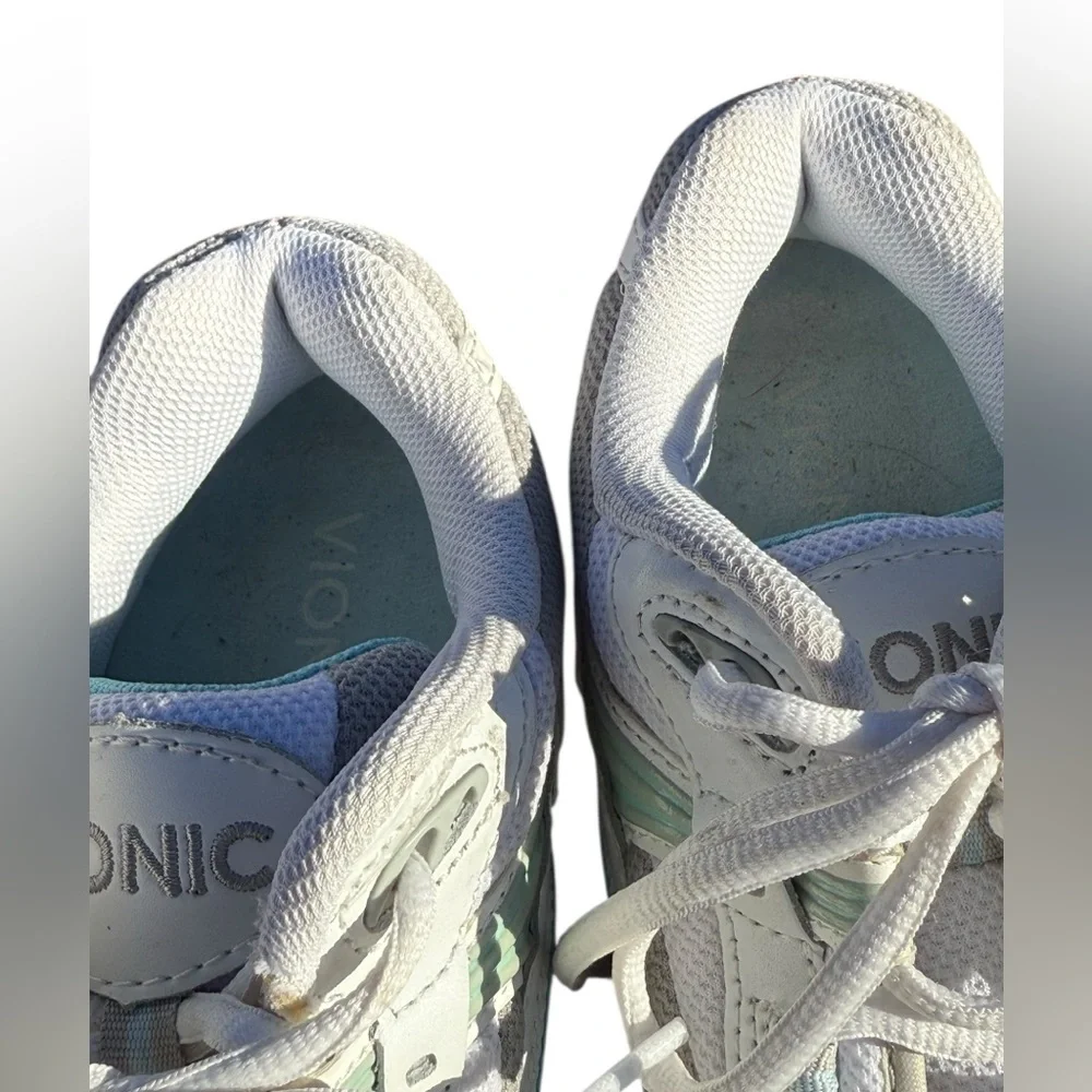Vionic Women's Walker Casual Walking Sneakers White with‎ Light Blue Sz 7.5